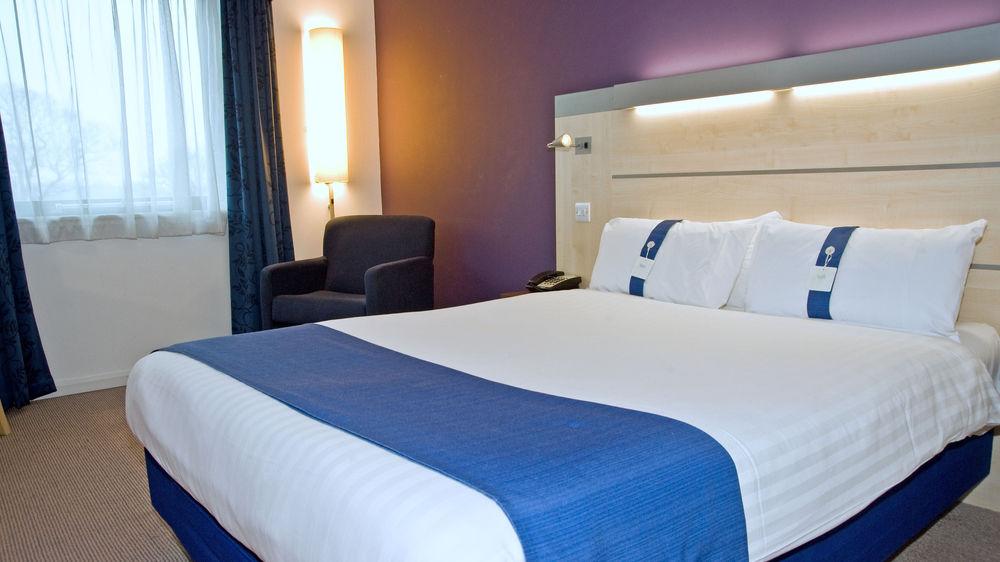 Holiday Inn Express Burnley M65 Jct 10, An Ihg Hotel Eksteriør billede
