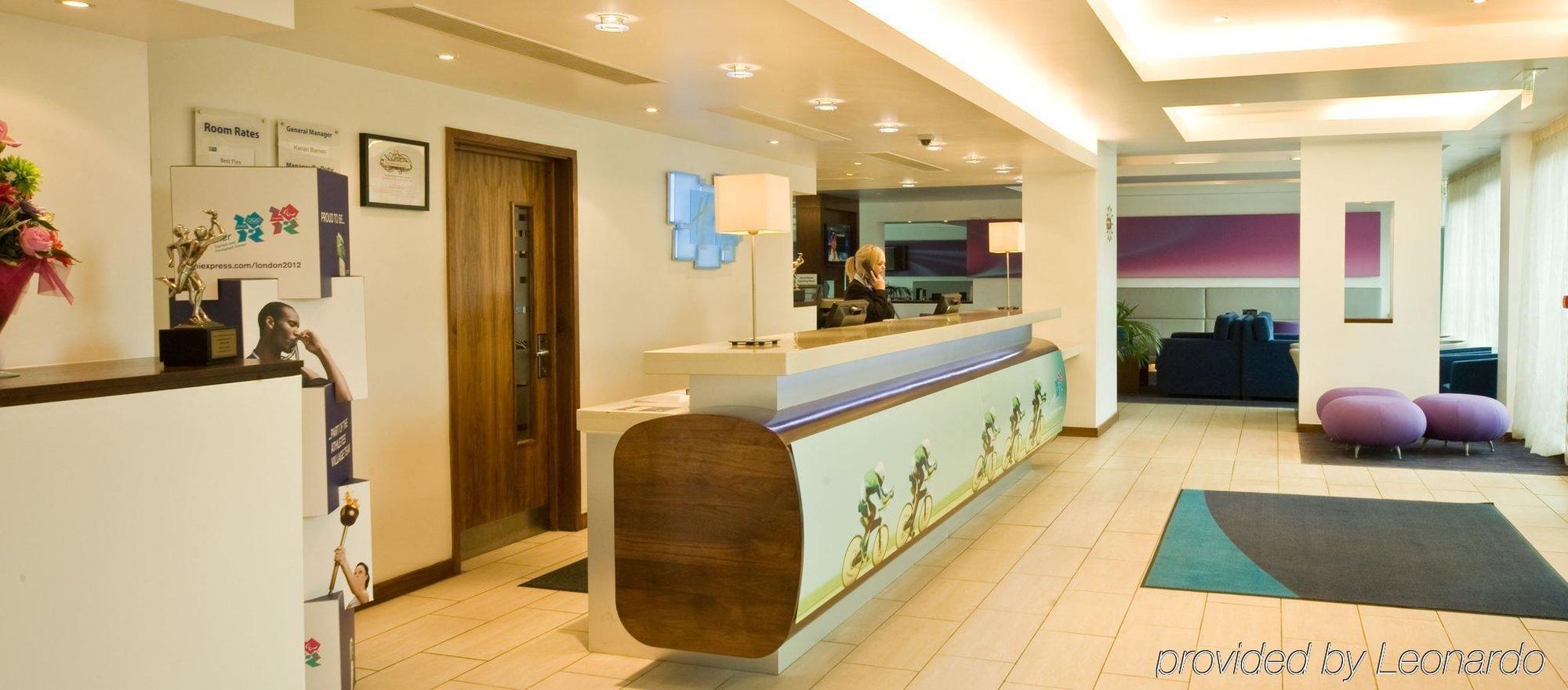 Holiday Inn Express Burnley M65 Jct 10, An Ihg Hotel Eksteriør billede